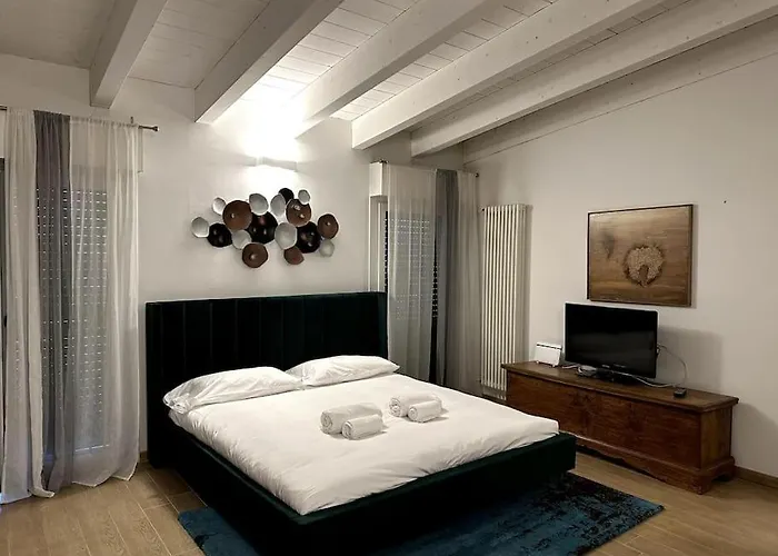 Lodi Suite